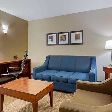 Comfort Suites Near Potomac Mills Woodbridge Eksteriør billede