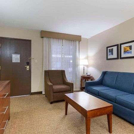 Comfort Suites Near Potomac Mills Woodbridge Eksteriør billede