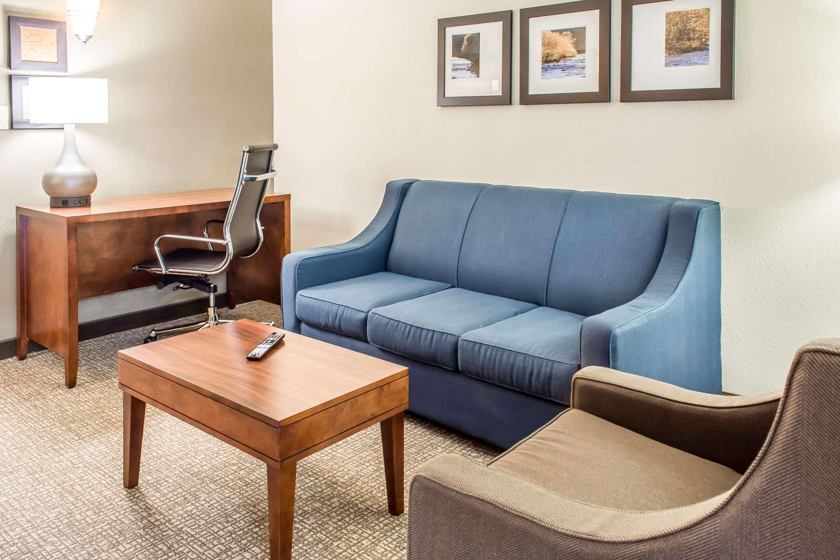 Comfort Suites Near Potomac Mills Woodbridge Eksteriør billede