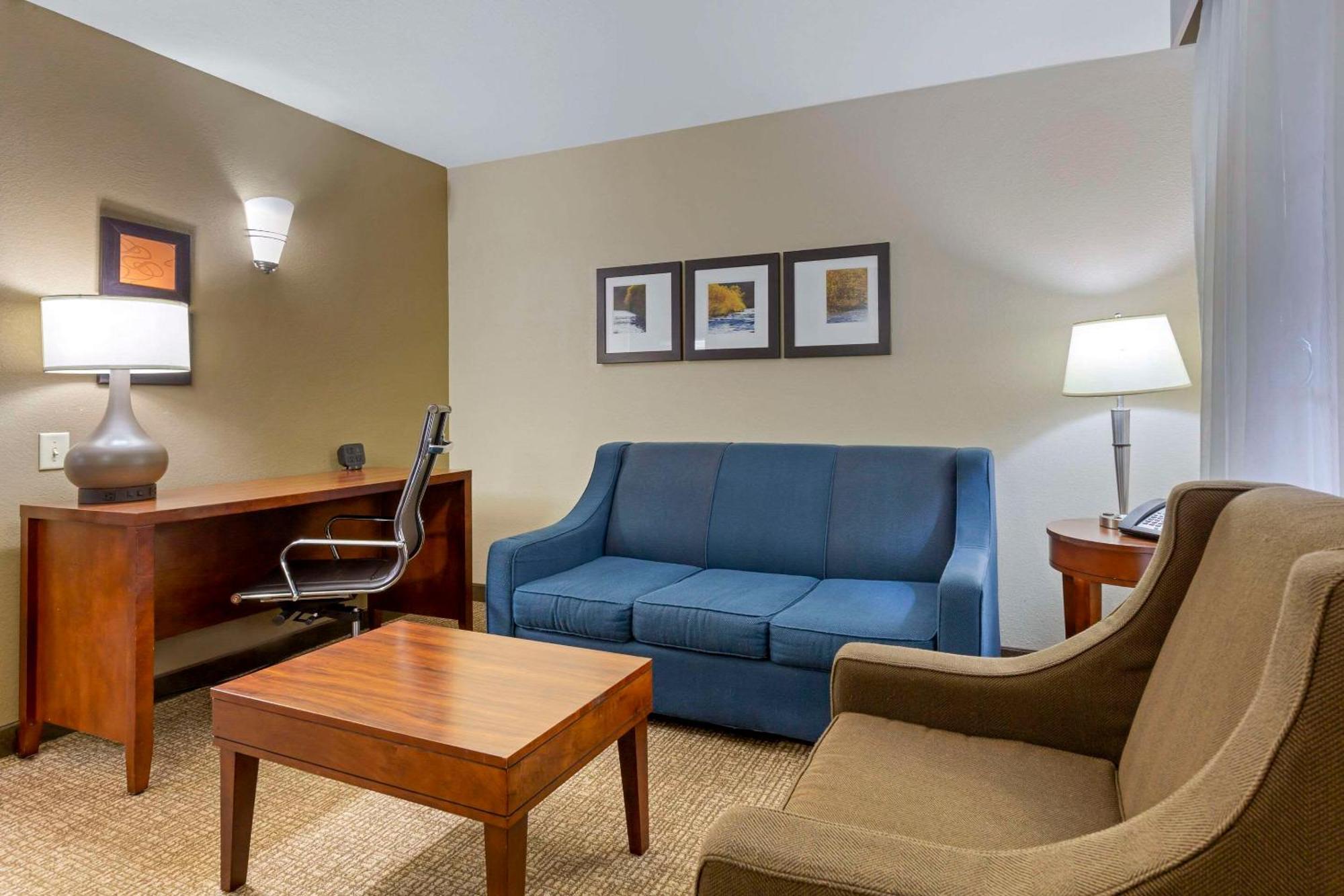 Comfort Suites Near Potomac Mills Woodbridge Eksteriør billede