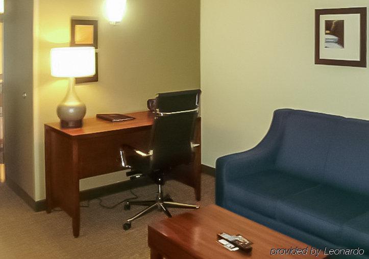 Comfort Suites Near Potomac Mills Woodbridge Eksteriør billede